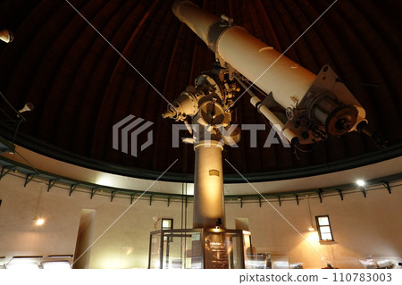 Large equatorial mount room 110783003