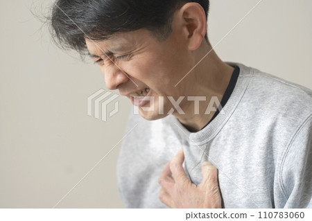 Middle-aged man in poor health, chest pain, myocardial infarction, heart attack, angina pectoris, aortic dissection Middle-aged man in poor health, chest pain, myocardial infarction, heart attack, angina pectoris, aortic dissection 110783060