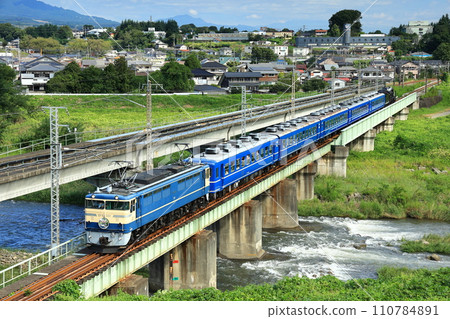 EF65501P 頂拖 EL Gunmayokokawa 穿越安中大橋 EF65501P 頂拖 EL Gunmayokokawa 穿越安中大橋 110784891