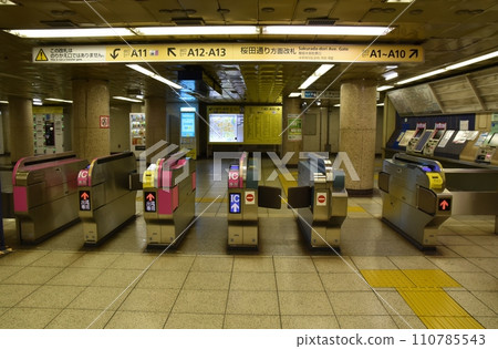 東京空蕩蕩的自動檢票口 110785543