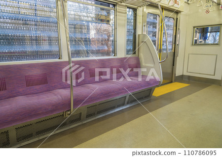 Keio Line bound for Shinjuku Fuchu Station Fuchu Station Home Car Seat Door 110786095