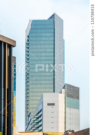 Modern skyscraper building in the downtown of Al Khobar, Saudi Arabia 110786918