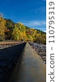 Autumn leaves, railroad tracks, autumn scenery 110795319