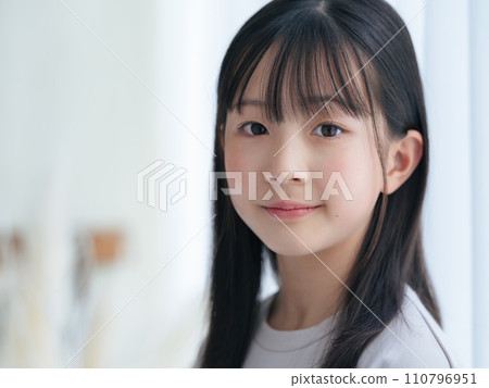 女孩肖像 110796951