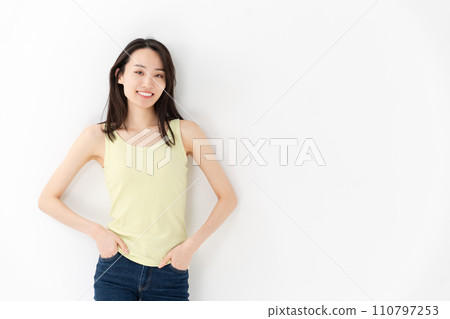 微笑的女人美麗美麗 110797253