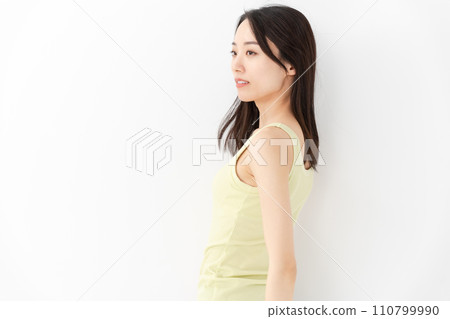 美女形象：轉身的女人 110799990