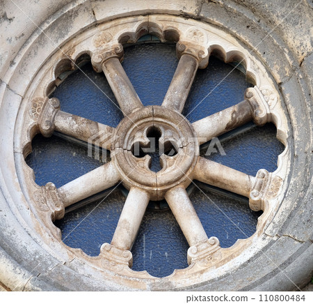Rose window on the St Michaels church, in the old town of Korcula, Dalmatia, Croatia 110800484
