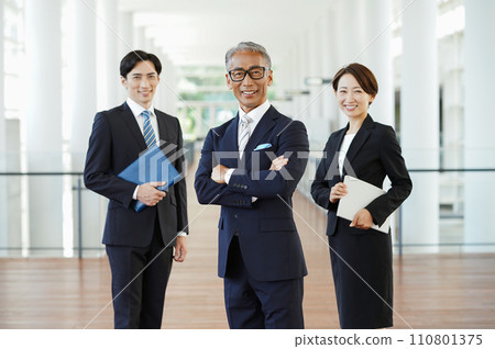 商務人士 110801375