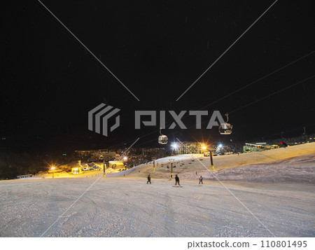 View of the Hirafu Gondola from the Niseko Tokyu Grand Hirafu Slope Plateau Course for night skiing View of the Hirafu Gondola from the Niseko Tokyu Grand Hirafu Slope Plateau Course for night skiing 110801495