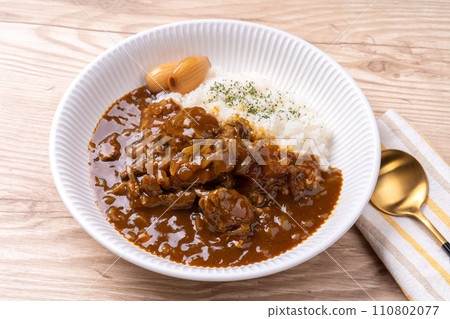 牛肉咖哩 110802077