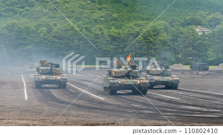Ground Self-Defense Force Type 90 tank running Ground Self-Defense Force Type 90 tank running 110802410
