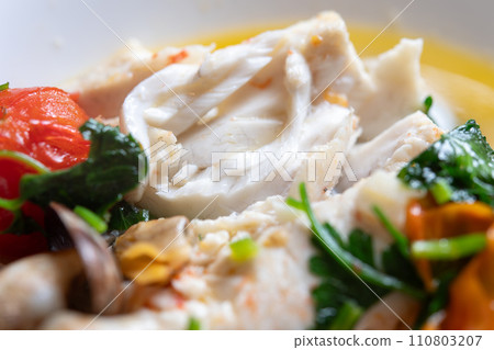 蓬鬆的鱸魚 110803207