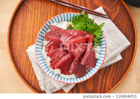 藍鰭鮪魚酸菜蓋飯 110804053