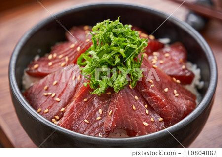 Bluefin tuna pickled rice bowl 110804082