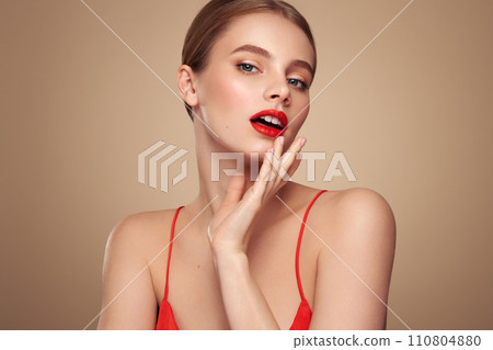 Portrait beautiful young woman with clean fresh skin 110804880