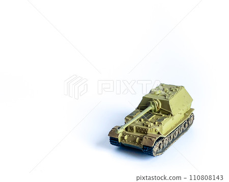 World war 2 tank model toy isolated on white background World war 2 tank model toy isolated on white background 110808143