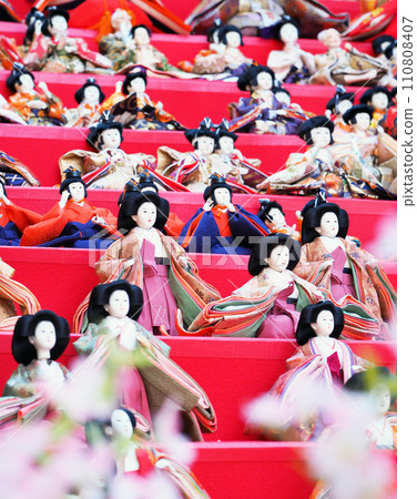 Katsuura Big Hinamatsuri: Surprise! Lots of Hina dolls! 110808407