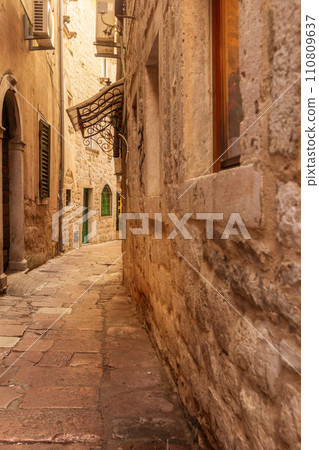 Narrow street, old town of Kotor, Montenegro 110809637