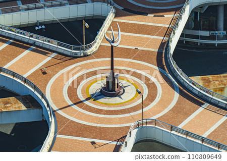 Kawasaki Hello Bridge overhead view close-up [Kanagawa Prefecture/Kawasaki City] 110809649