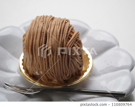 Mont Blanc on a white plate 110809764