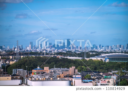 New view of Tokyo cityscape in Japan. A panoramic view of the metropolis of Tokyo. You can also see Sky Tree, Azabudai Hills, Shiodome, etc. New view of Tokyo cityscape in Japan. A panoramic view of the metropolis of Tokyo. You can also see Sky Tree, Azabudai Hills, Shiodome, etc. 110814929