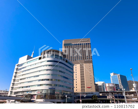 [神戶市]三宮車站前街景 110815702