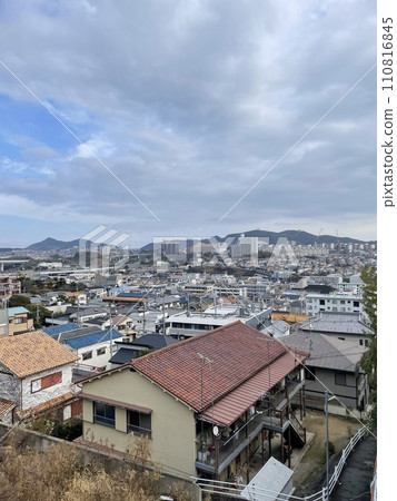 從山上看到的城市景觀 110816845