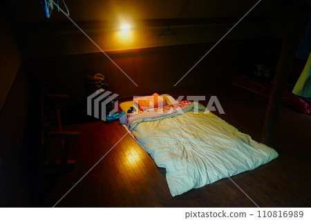 佩特加里山的佩特加里小屋內鋪著蒲團。 佩特加里山的佩特加里小屋內鋪著蒲團。 110816989