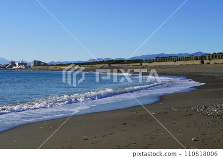 新年期間平靜的茅崎海岸 新年期間平靜的茅崎海岸 110818006