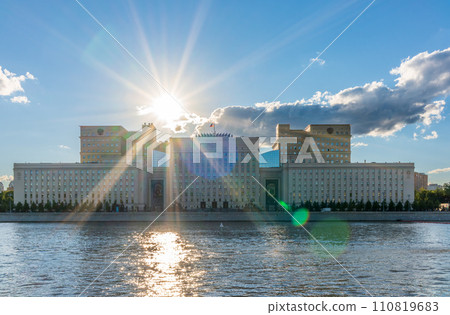 View of the Ministry of Defence of Russian Federation, and Moscow river embakmen View of the Ministry of Defence of Russian Federation, and Moscow river embakmen 110819683