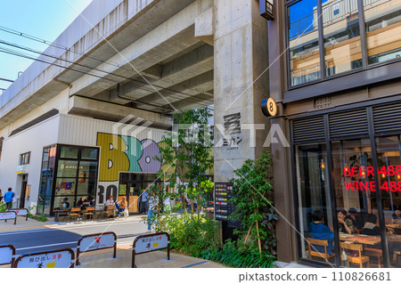Urban landscape of Shimokitazawa, Setagaya Ward, Tokyo, Mandarin orange Shimokita 110826681