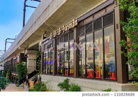 Urban landscape of Shimokitazawa, Setagaya Ward, Tokyo, Mandarin orange Shimokita 110826686