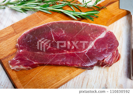 Raw horse meat fillet 110830592