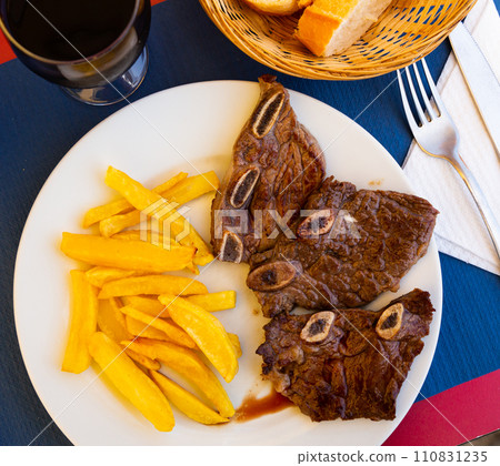 Spanish cuisine, churrasco de ternera Spanish cuisine, churrasco de ternera 110831235