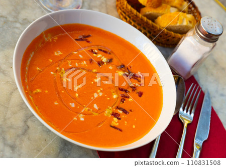 Spanish salmorejo cordobes - typical spanish tomato soup with ham 110831508