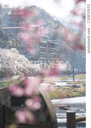 Spring scenery of Misasa Onsen Spring scenery of Misasa Onsen 110832633