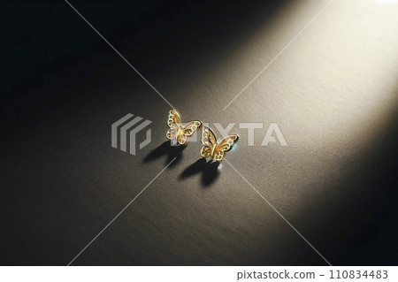 貴金屬金蝴蝶耳環 110834483