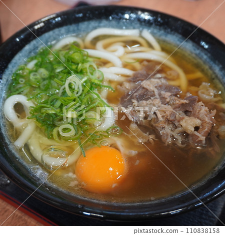 「肉月烏龍麵」 110838158