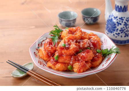 新鮮製作的蝦辣椒 110840776