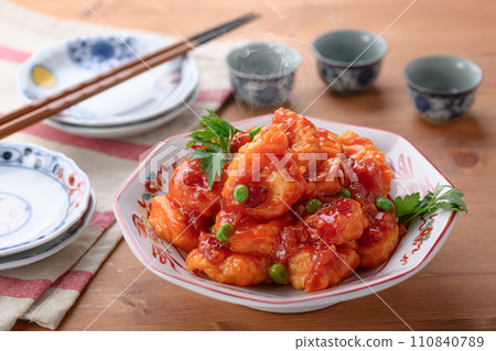 新鮮製作的蝦辣椒 新鮮製作的蝦辣椒 110840789