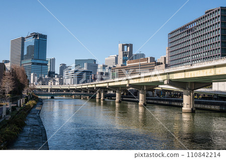 Scenery around Dojima River and Nakanoshima Scenery around Dojima River and Nakanoshima 110842214
