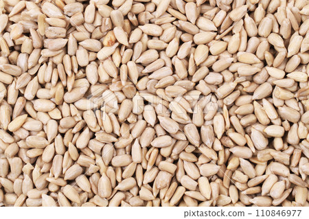 healthy sunflower seeds as nice background 110846977