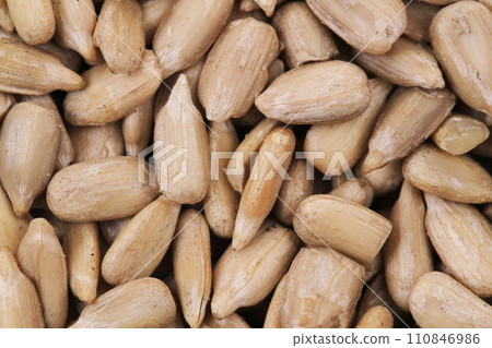 healthy sunflower seeds as nice background 110846986
