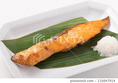 Baked sweet potato 110847914