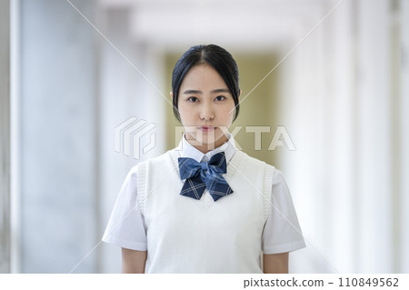 看著鏡頭的女高中生肖像攝影合作:有明教育藝術大學 看著鏡頭的女高中生肖像攝影合作:有明教育藝術大學 110849562