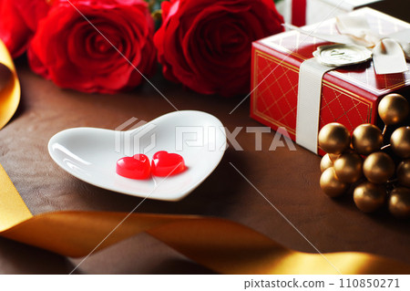 Valentine's Day gift (image) 110850271
