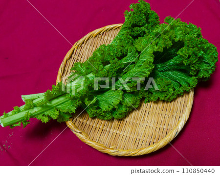 Cruciferous leafy vegetables Wasabi greens Cruciferous leafy vegetables Wasabi greens 110850440