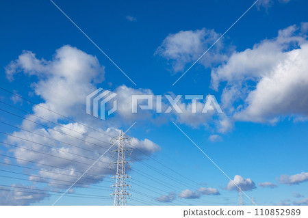 Blue sky and high pressure steel tower 110852989