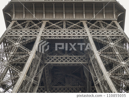 Architectural detail design of the famous Eiffel Tower iron structure. 110855035