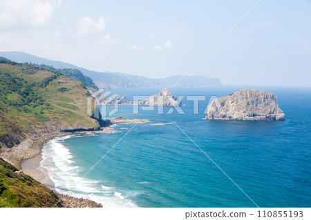 Gulf of Biscay cliffs landscape, Spain 110855193
